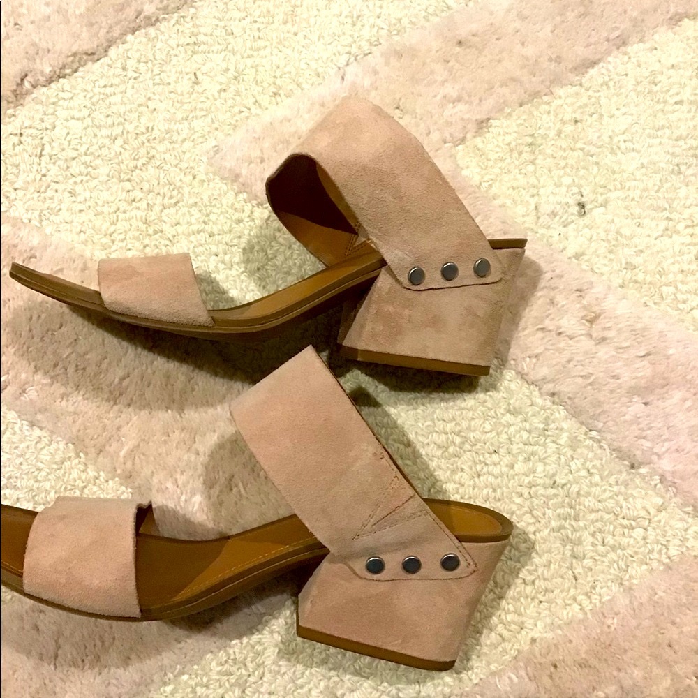 Price drop Franco Sarto blush pink suede wedge